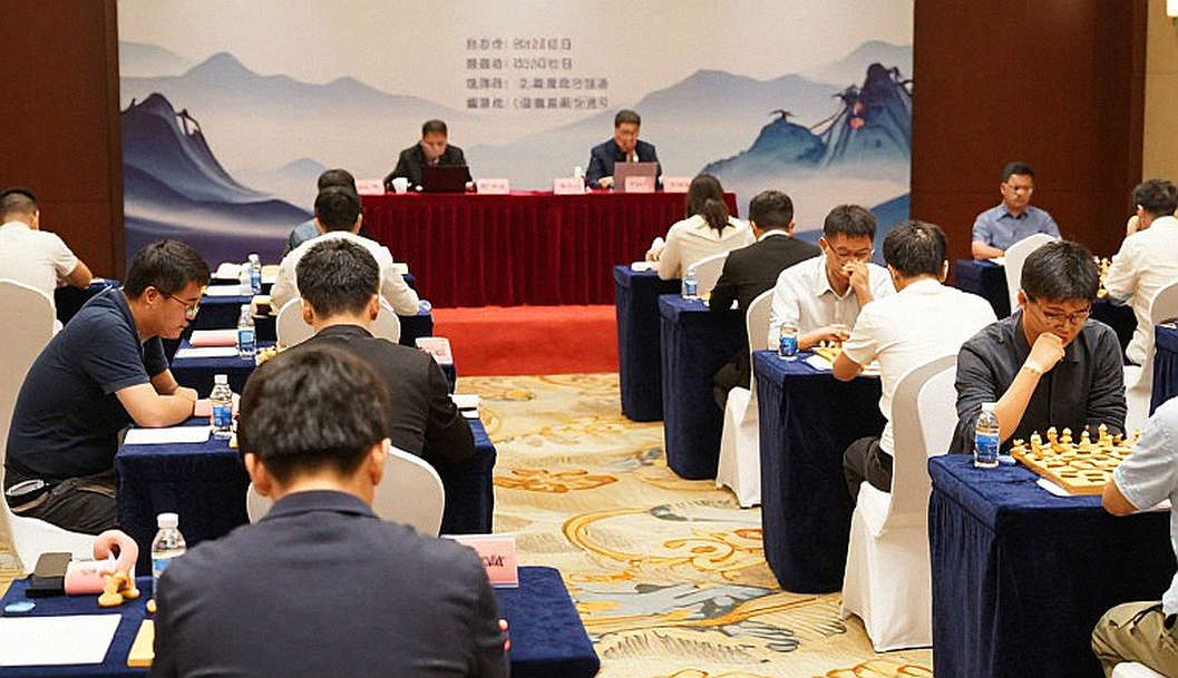 Nước 9...a5 và đêm không giống đêm nào: một lời quảng cáo cờ vua đứng trước phép thử dữ liệu