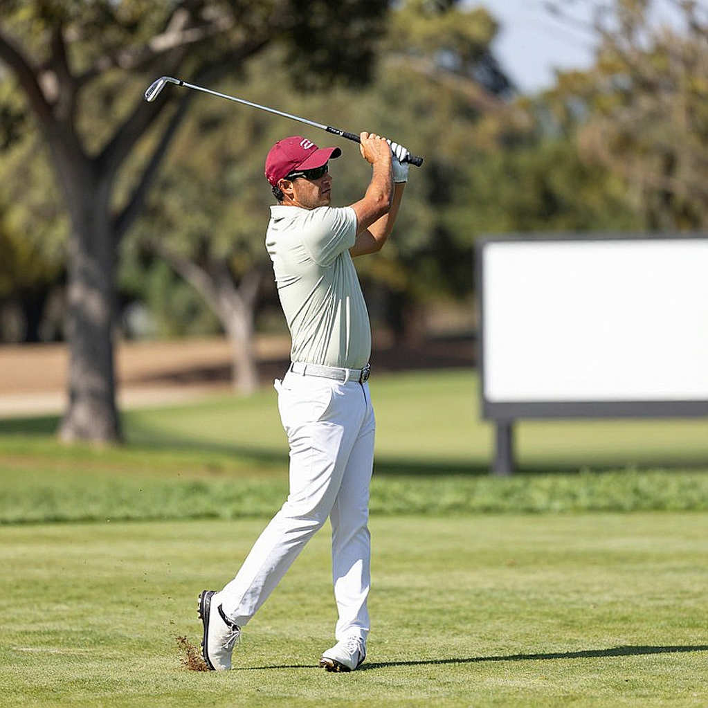Khoảng trắng trên bảng chỉ số golf và nhịp đập không ai đo được